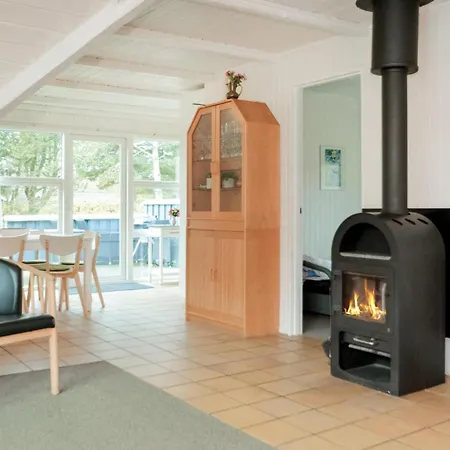 Ferienhaus Lovely In With Kitchen *